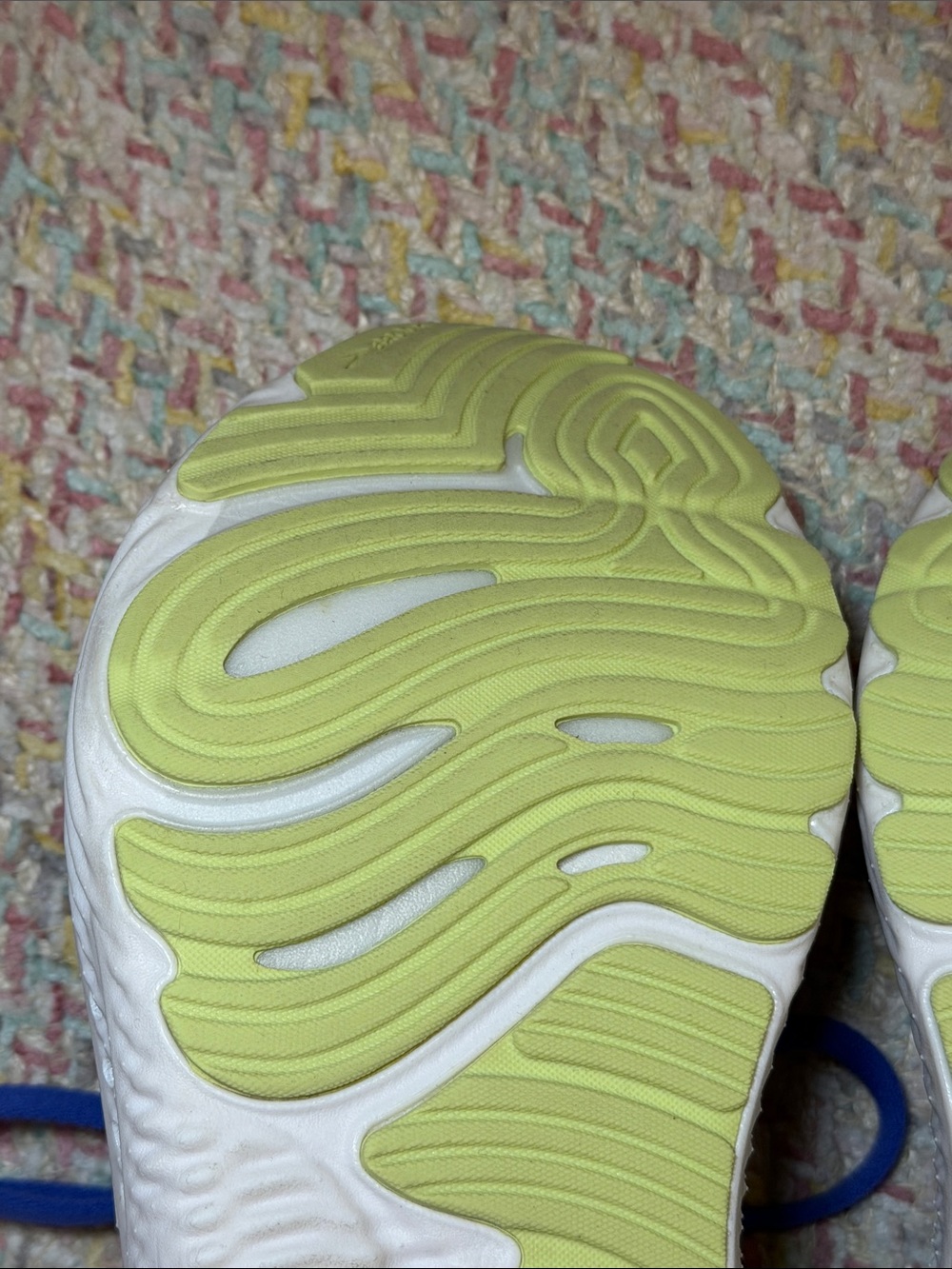 Brooks Women’s Glycerin GTS 22 Running Shoes in Royal Blue with Lime 🍋🟩 Green - Picture 9 of 15